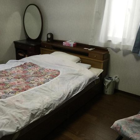 Guesthouse Cosmo Tokushima Buitenkant foto
