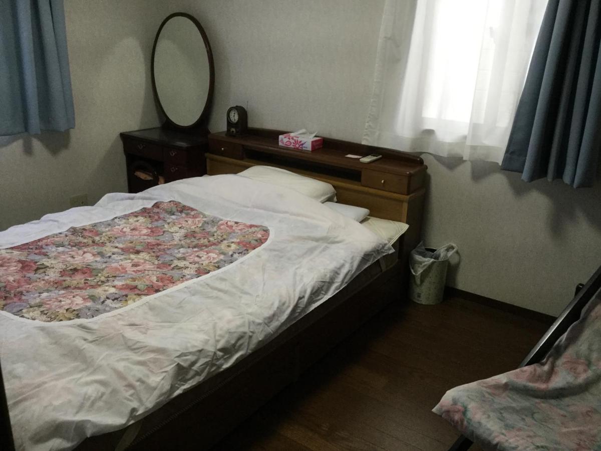 Guesthouse Cosmo Tokushima Buitenkant foto